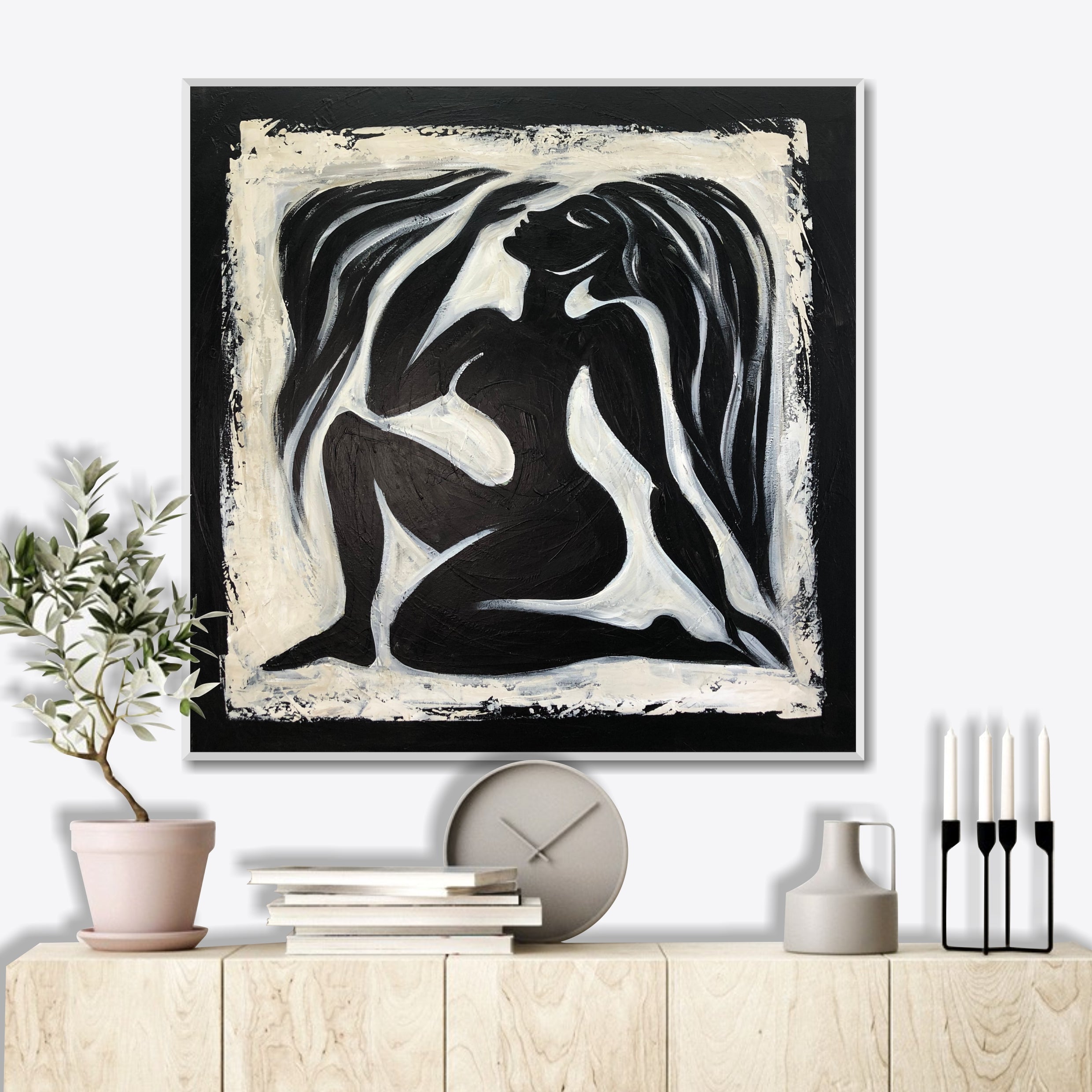 MONOCHROME GRACE 32"x32"