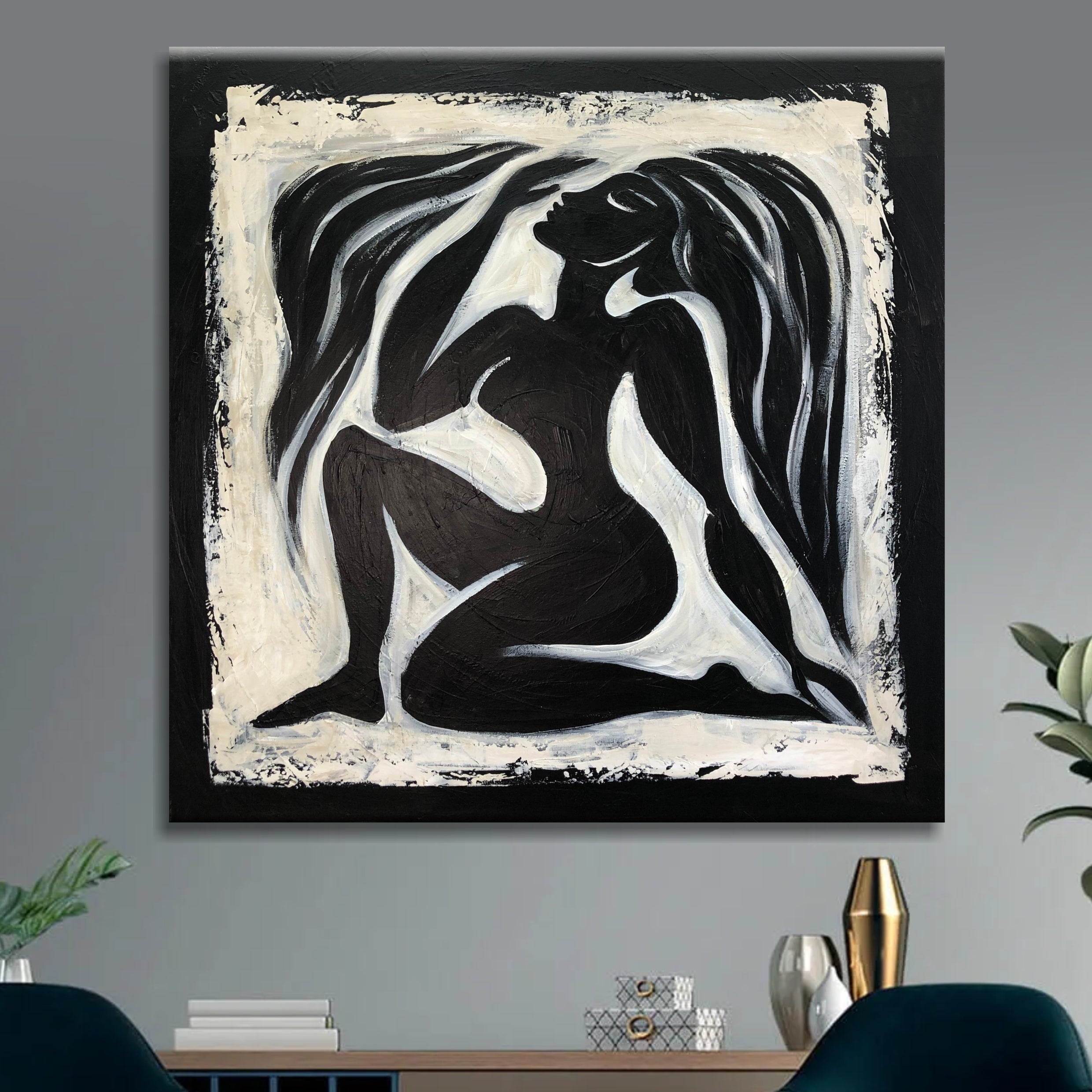 MONOCHROME GRACE 32"x32"