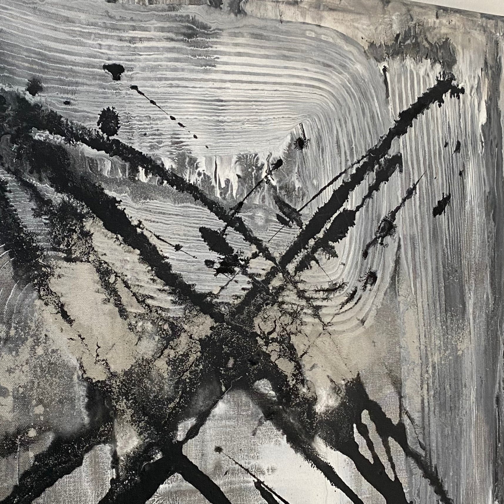 MONOCHROME IMPACT 26"x26"