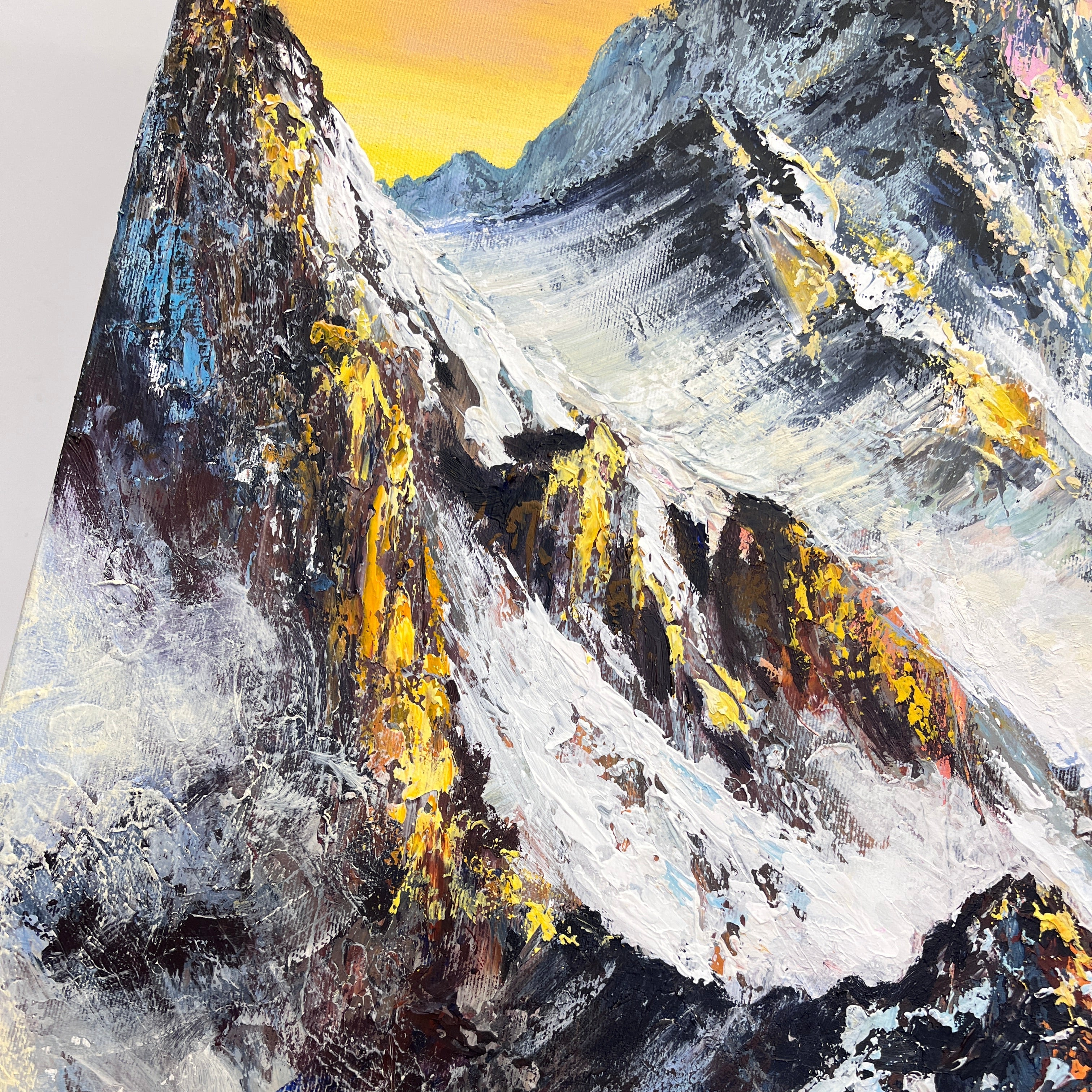 MAJESTIC MOUNTAIN SUNRISE