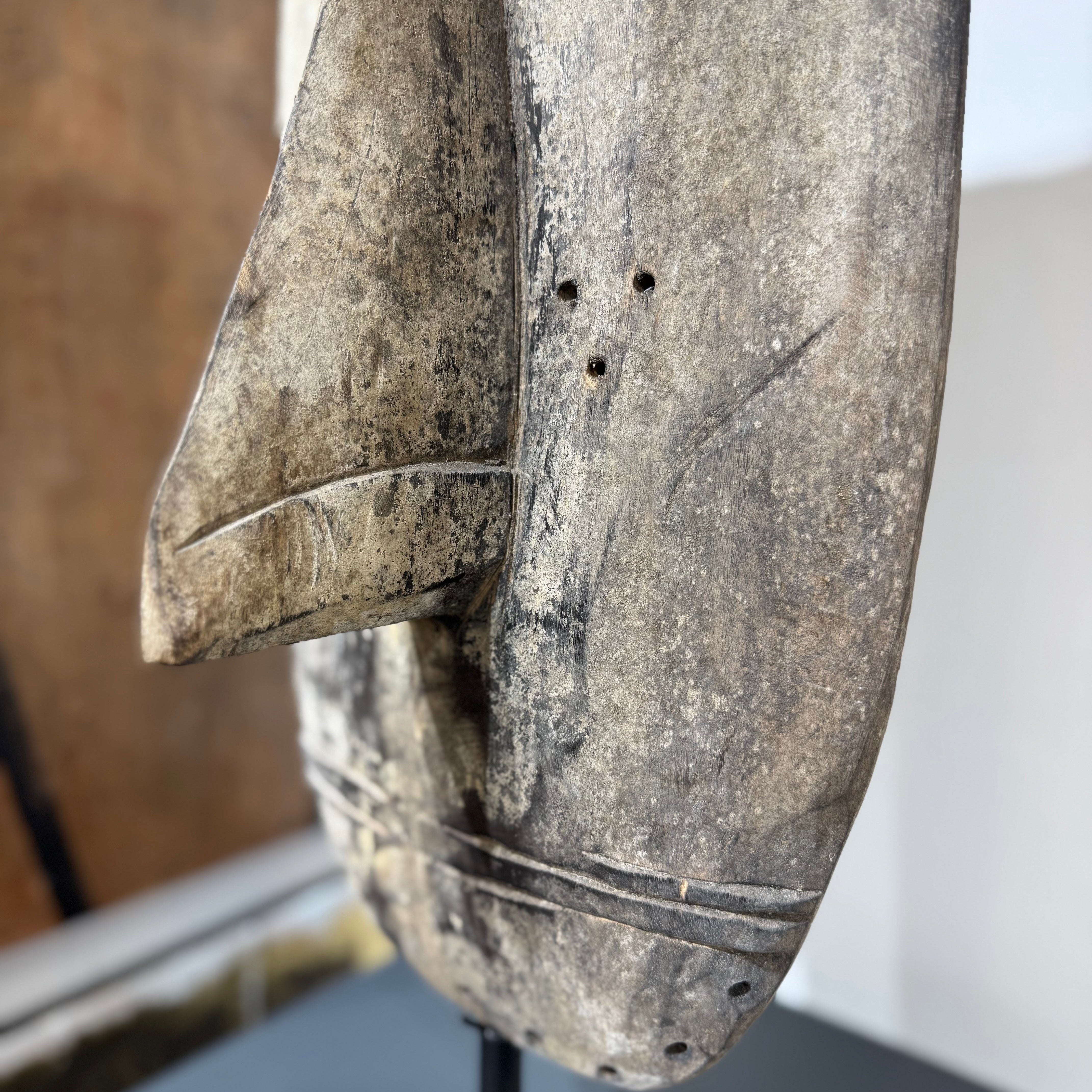 SILENT SEER 27.5"x11"