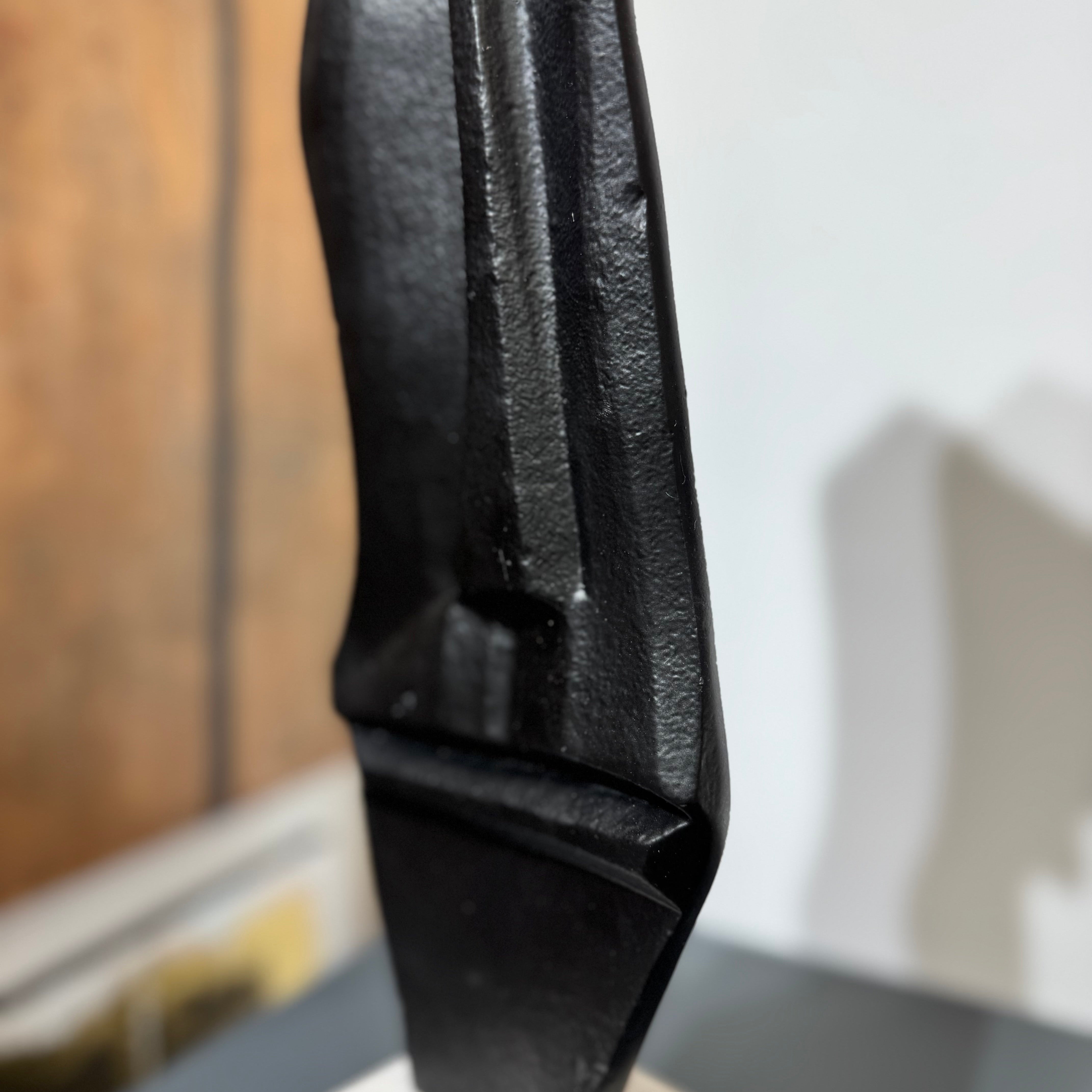 CHISELED VOID 21.65"x5.11"