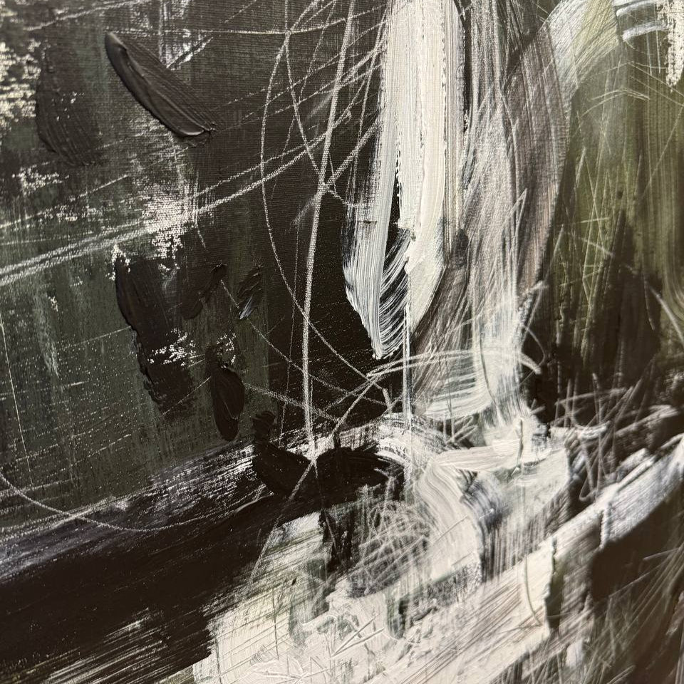 BLACK AND WHITE DYNAMIC 39.4"x31.5"