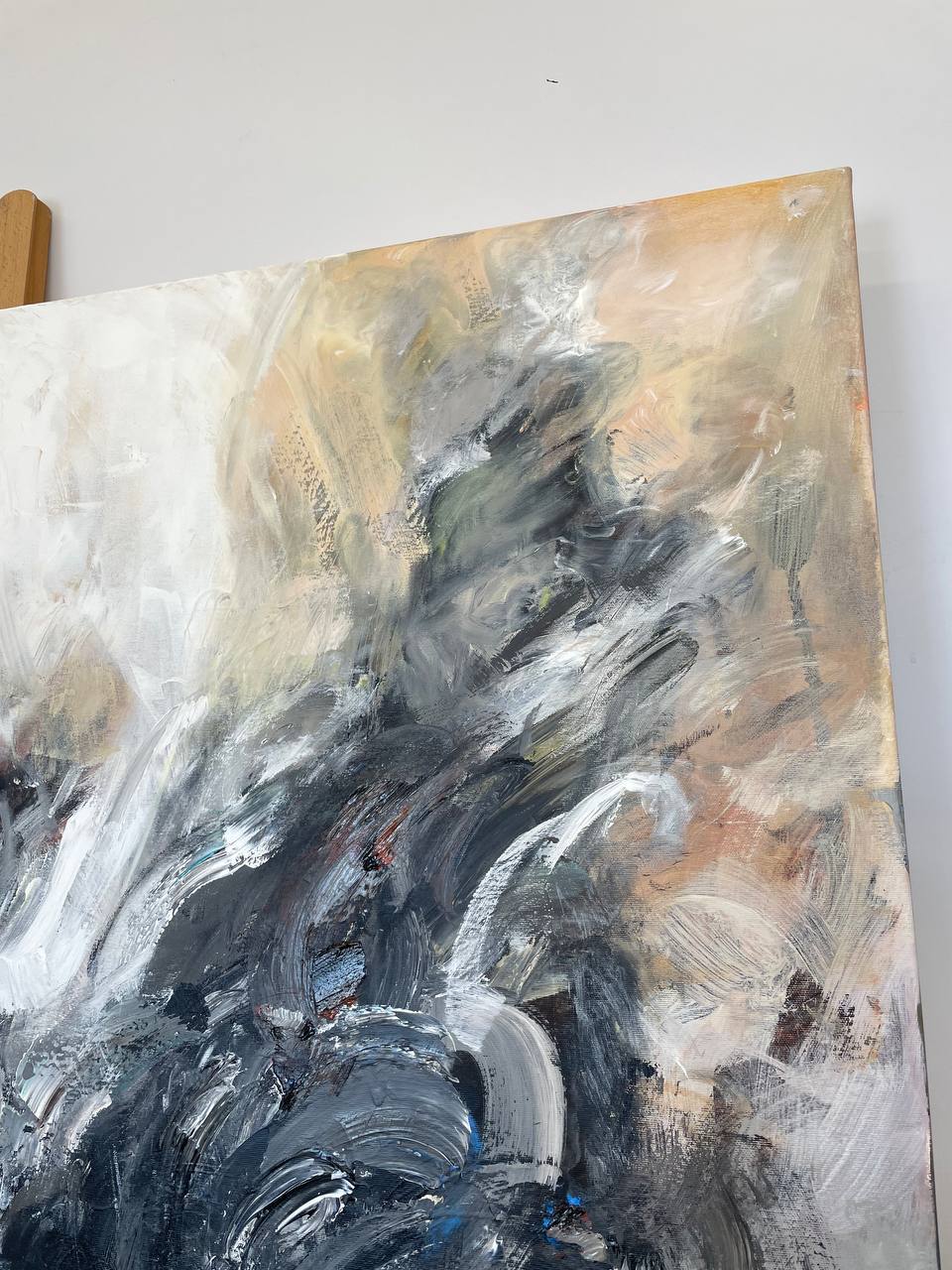 GRAYSCALE VORTEX 46"x46"