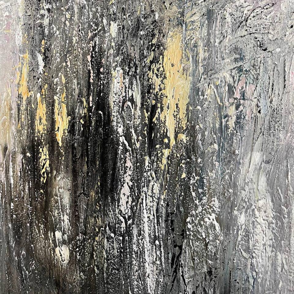 MONOCHROMATIC REVERIE