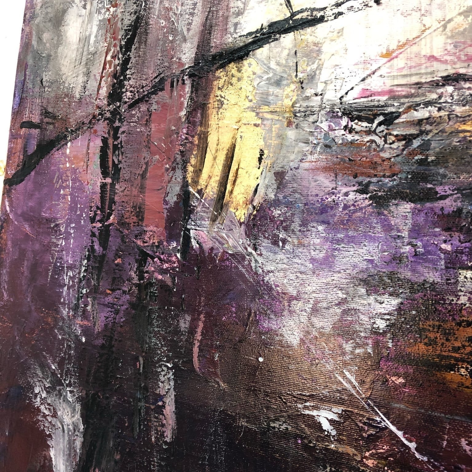 RED AND PURPLE LIGHT