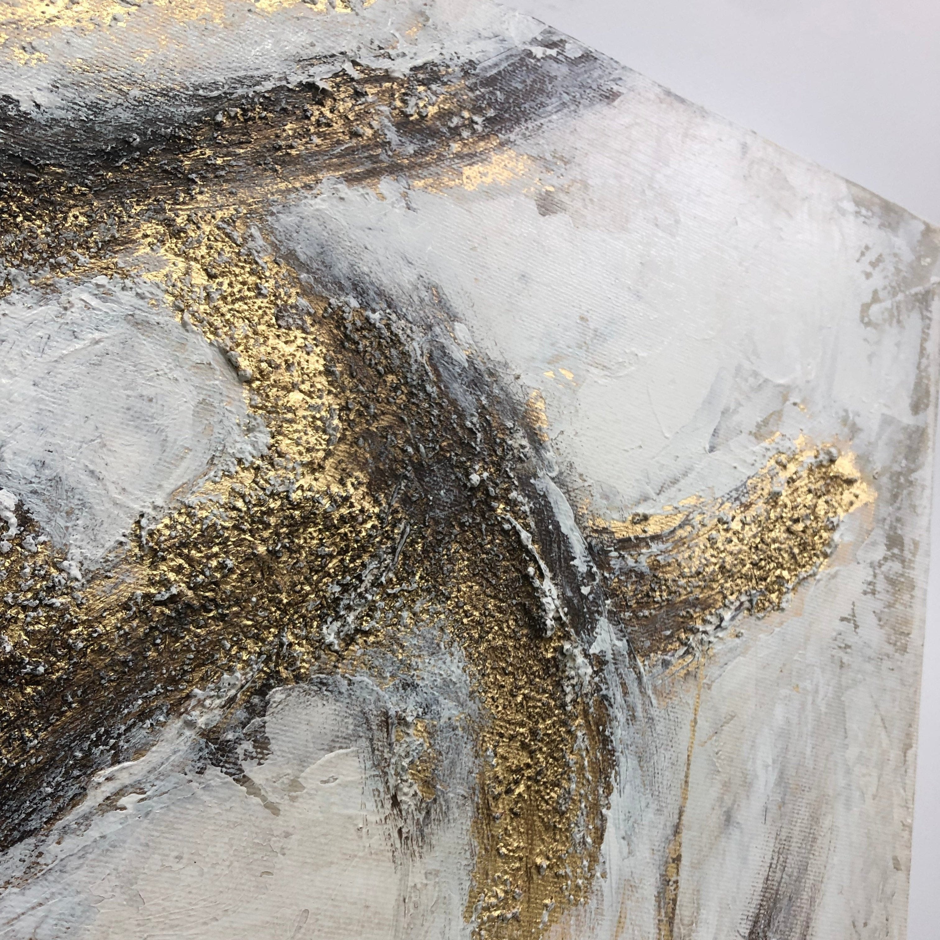 GOLDEN WEIGHTLESSNESS