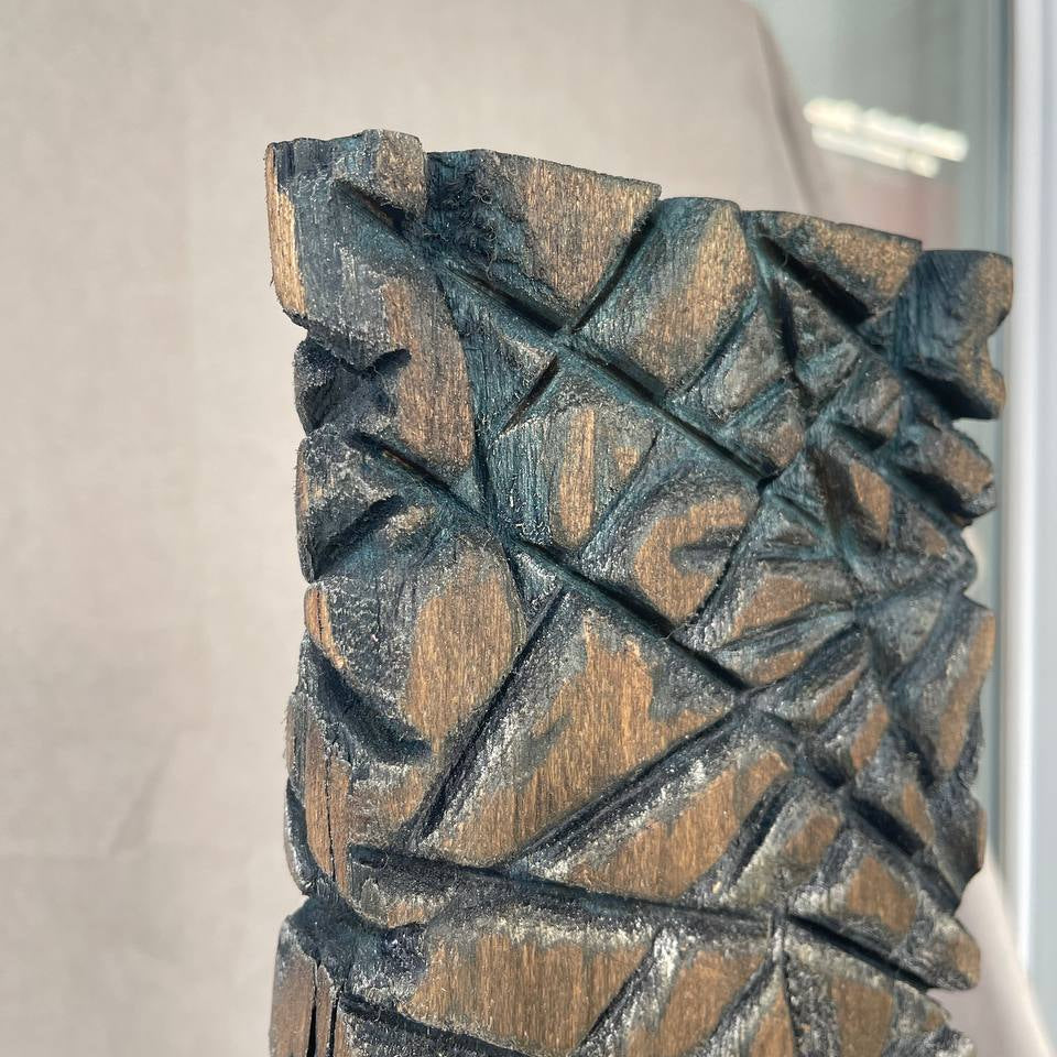 SATELLITE 19.3"x7.5"