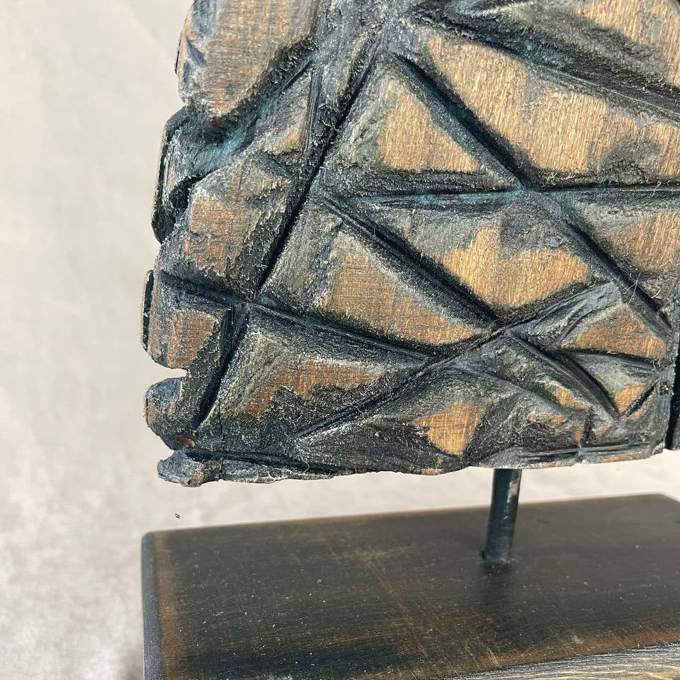 SATELLITE 19.3"x7.5"