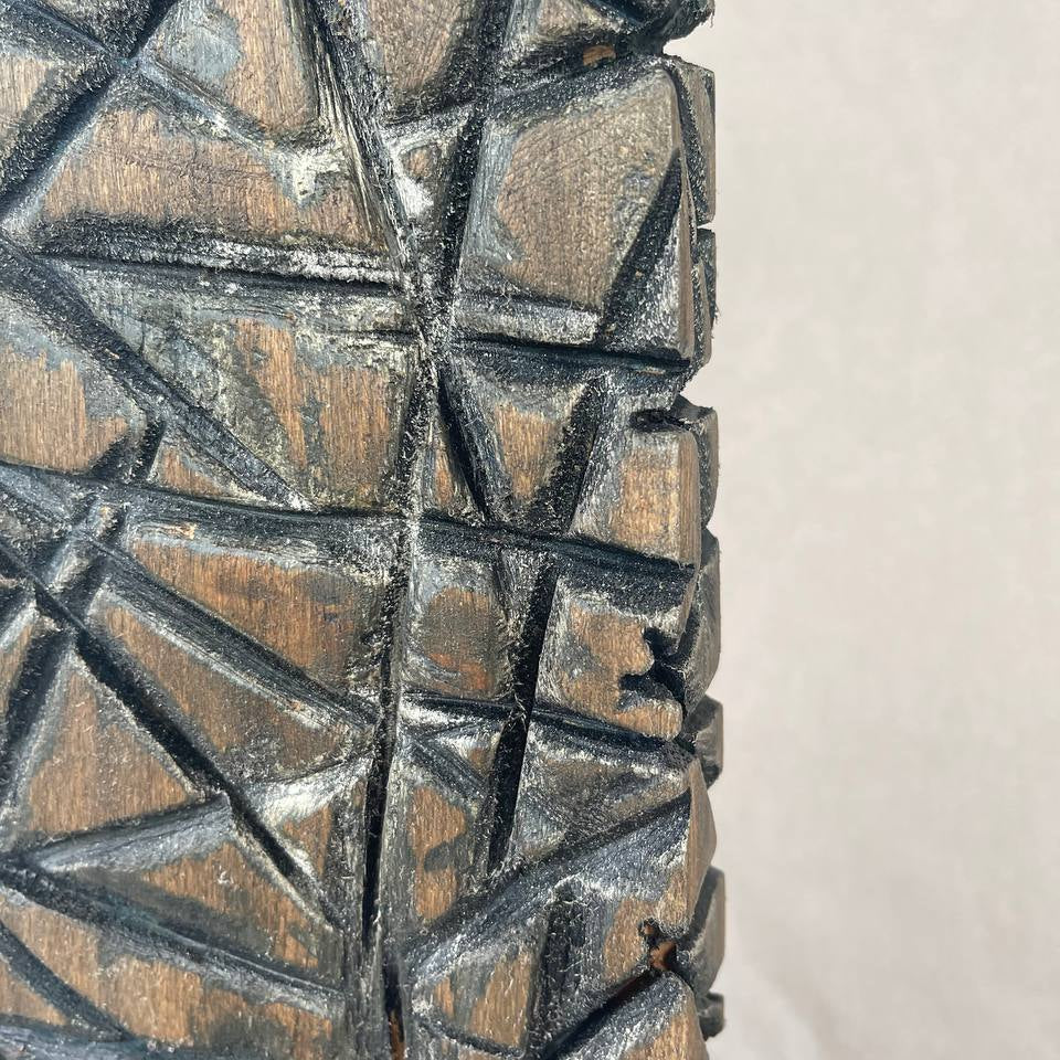 SATELLITE 19.3"x7.5"