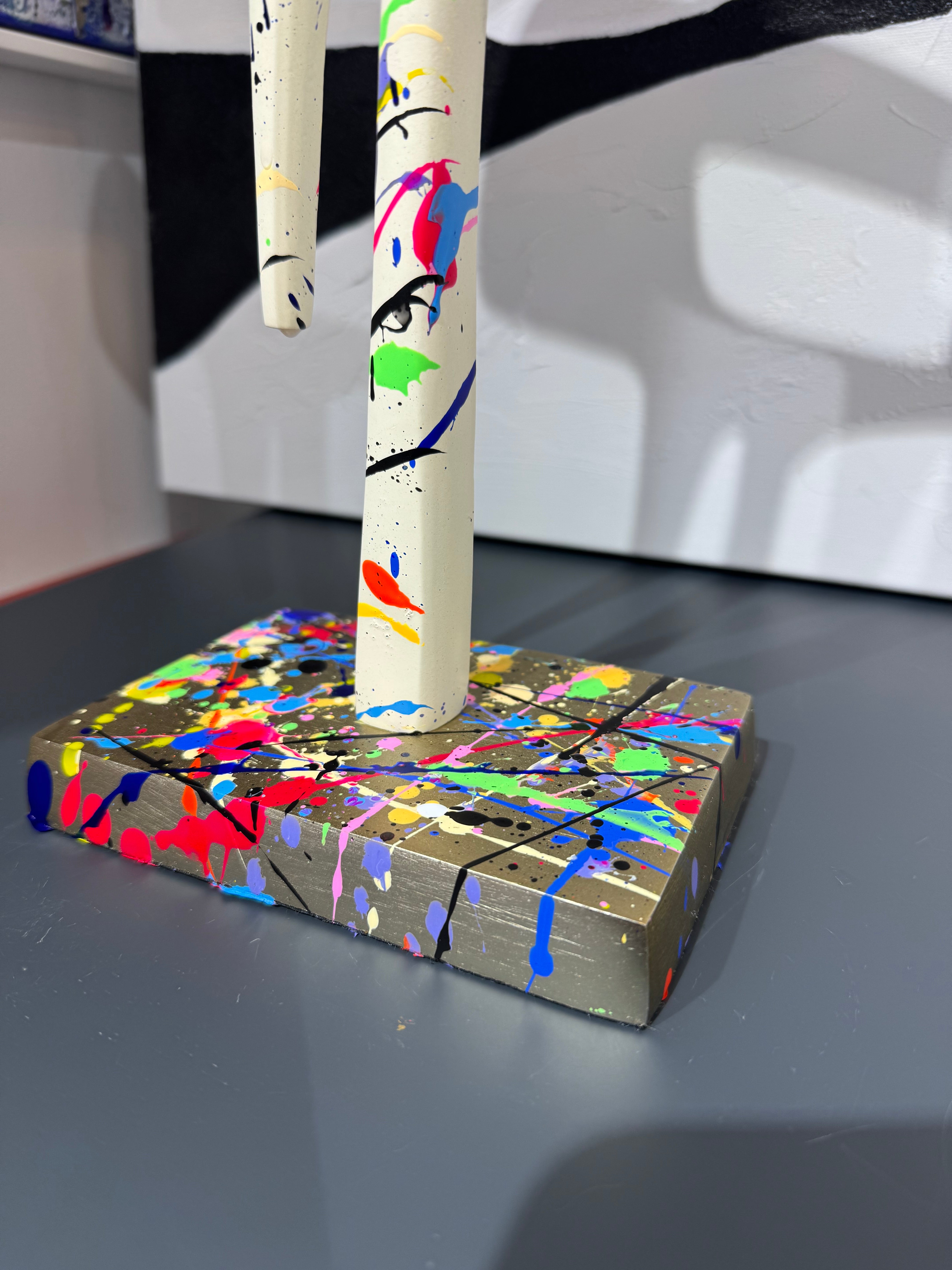 CELESTIA 22.8"x7.1"x3.9"