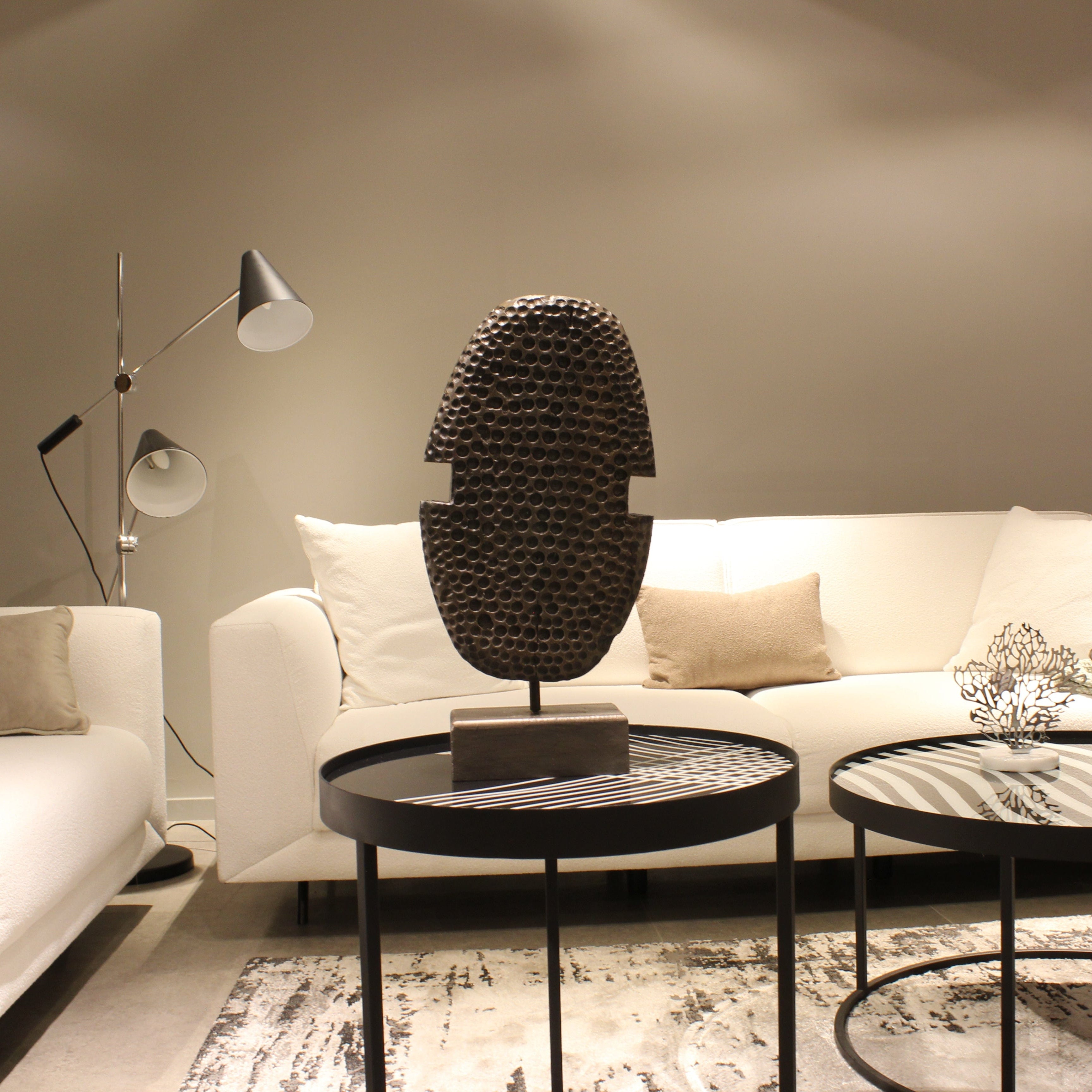 TRACES ON ROAD 19.6"x9.4"